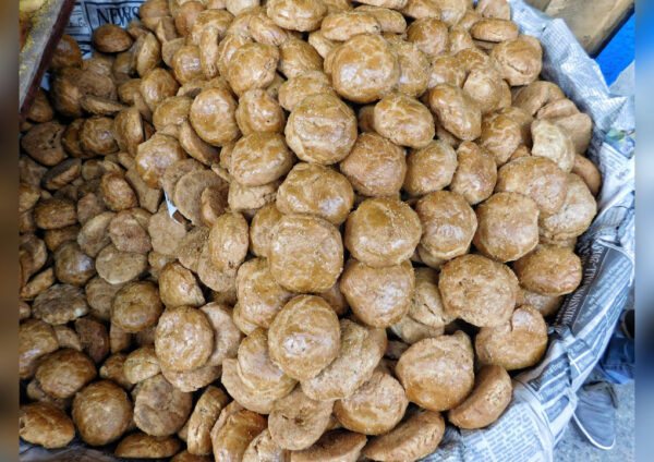 Salted Kashmiri Kulcha (Large Size) - Image 3